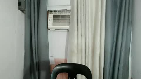 Snapshot of holy_maxine chatting on June 2026 11:47:02 AM holy_maxine online show from June 2026 11:47:02 AM