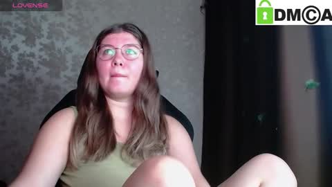 Snapshot of holy_michela chatting on October 2025 03:39:02 AM Welcome guys Pleasure to see you all here My name is MichaelaTip menu is active Private is open online show from October 2025 03:39:02 AM