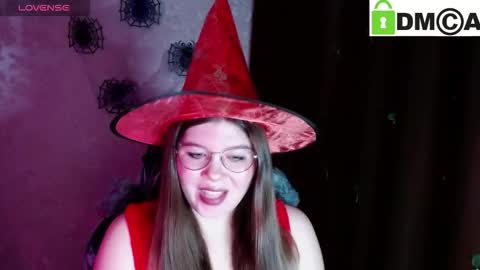 Snapshot of holy_michela chatting on October 2025 02:46:02 AM Welcome guys Pleasure to see you all here My name is MichaelaTip menu is active Private is open online show from October 2025 02:46:02 AM