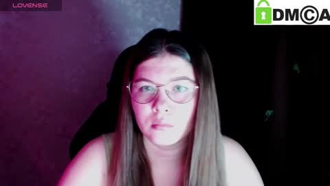 Snapshot of holy_michela chatting on November 2025 06:12:01 AM Welcome guys Pleasure to see you all here My name is MichaelaTip menu is active Private is open online show from November 2025 06:12:01 AM
