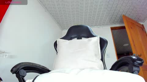 Snapshot of holy_sailt chatting on April 2026 07:19:02 PM Holly online show from April 2026 07:19:02 PM