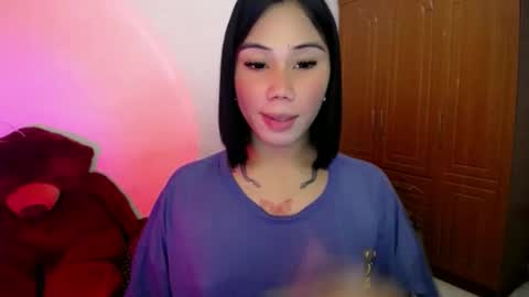 holy_samyx online show from February 2026 12:58:02 AM