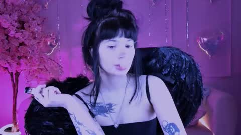 HollyDennis online show from February 2026 10:00:02 AM