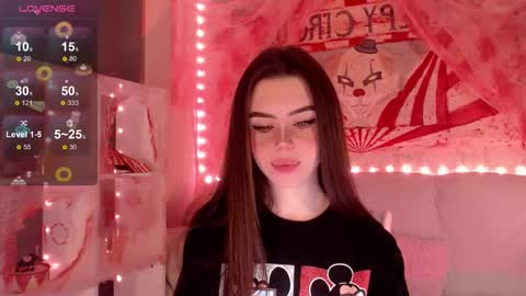 Mia online show from October 2025 03:43:01 AM