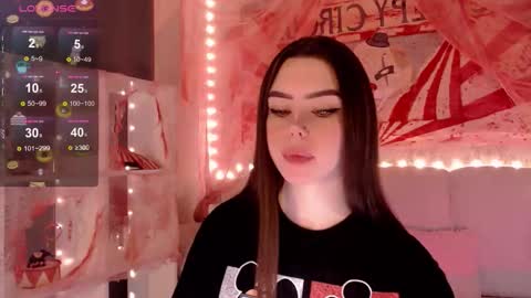 Mia online show from November 2025 03:42:02 AM