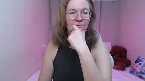 Snapshot of holymilfa chatting on February 2026 01:52:01 PM holymilfa online show from February 2026 01:52:01 PM