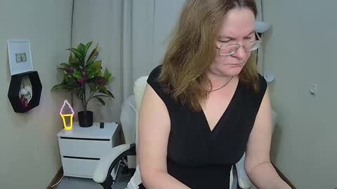 holymilfa online show from March 2026 07:36:02 AM