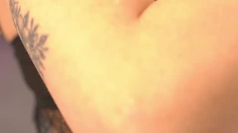 holyparker online show from April 2026 05:32:02 PM