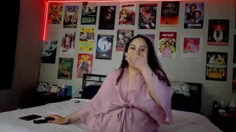 Snapshot of honeeyyy_pot chatting on September 2025 05:48:01 PM Honey online show from September 2025 05:48:01 PM