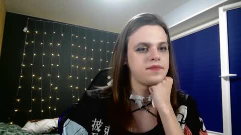 Snapshot of honelin chatting on January 2025 08:07:02 PM Honelints boyblonde hair AsterMIntfemboybrown hair online show from January 2025 08:07:02 PM