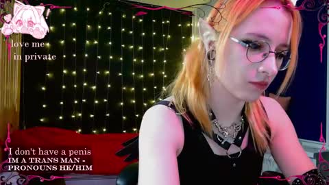 Snapshot of honelin chatting on March 2025 10:09:02 PM Honelints boyblonde hair AsterMIntfemboybrown hair online show from March 2025 10:09:02 PM
