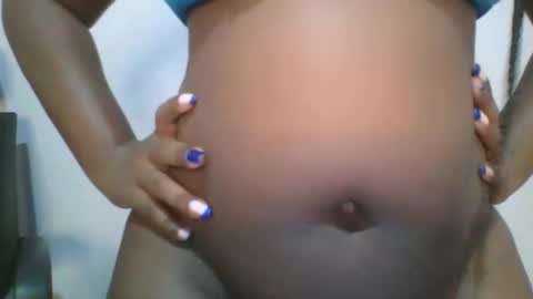 honey_beb online show from October 2025 05:30:02 AM