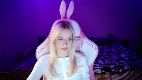 honey_bold online show from December 2025 10:13:01 AM