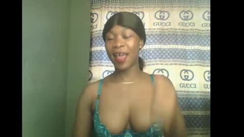 Flora online show from November 2025 08:35:01 AM