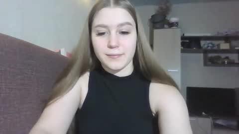 honey_lolaaa online show from February 2026 01:54:01 PM