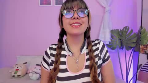 Milenka online show from April 2026 05:54:02 PM