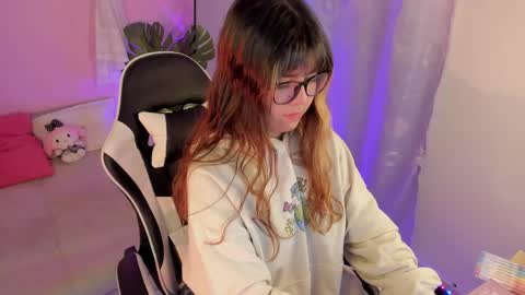 Milenka online show from April 2026 06:57:02 PM