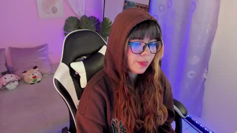 Milenka online show from May 2026 07:08:01 PM