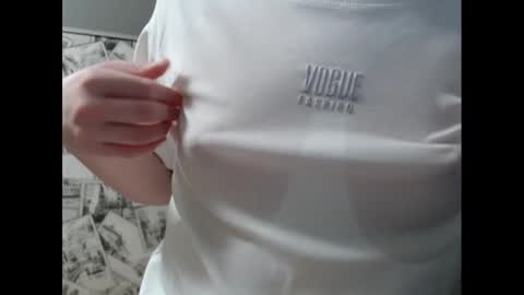 Lina online show from February 2025 03:24:02 PM