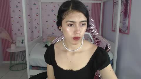 Snapshot of honey_torres_sub chatting on January 2025 12:52:01 PM HONEY online show from January 2025 12:52:01 PM