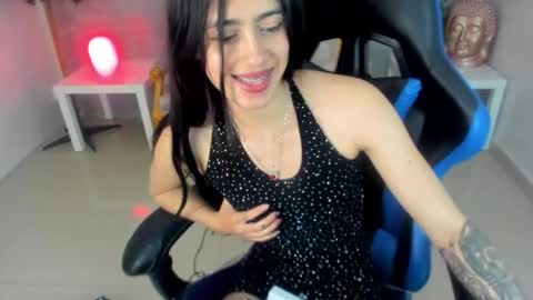 Snapshot of honey_torres_sub chatting on October 2025 01:50:02 AM HONEY online show from October 2025 01:50:02 AM