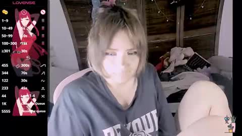 Snapshot of honeyapplealaska chatting on November 2025 04:06:02 AM Honey Apple Alaska online show from November 2025 04:06:02 AM