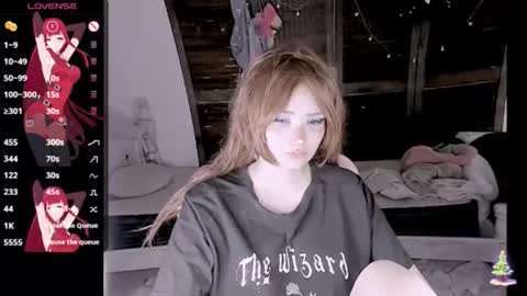 Snapshot of honeyapplealaska chatting on December 2025 02:28:01 AM Honey Apple Alaska online show from December 2025 02:28:01 AM