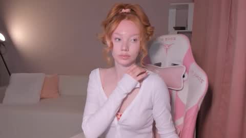 Snapshot of honeyautumn chatting on October 2025 11:34:02 PM honeyautumn online show from October 2025 11:34:02 PM