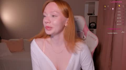 Snapshot of honeyautumn chatting on October 2025 08:32:01 PM honeyautumn online show from October 2025 08:32:01 PM