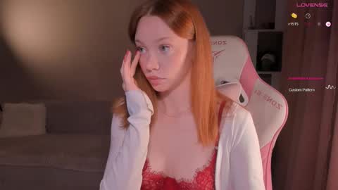 Snapshot of honeyautumn chatting on February 2026 12:31:01 AM honeyautumn online show from February 2026 12:31:01 AM