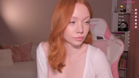 Snapshot of honeyautumn chatting on March 2026 10:35:02 PM honeyautumn online show from March 2026 10:35:02 PM