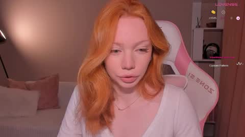 Snapshot of honeyautumn chatting on April 2026 11:53:01 PM honeyautumn online show from April 2026 11:53:01 PM