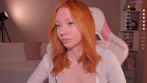 Snapshot of honeyautumn chatting on April 2026 12:05:02 AM honeyautumn online show from April 2026 12:05:02 AM