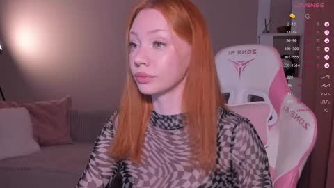 Snapshot of honeyautumn chatting on May 2026 12:38:01 AM honeyautumn online show from May 2026 12:38:01 AM