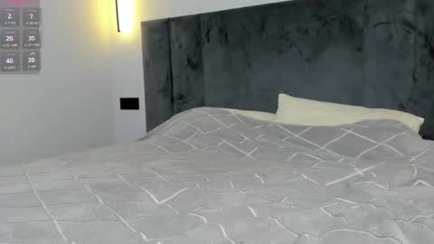 Snapshot of honeybae3 chatting on September 2025 04:01:02 PM Kira Instagram asaphoney Fansly asaphoney online show from September 2025 04:01:02 PM