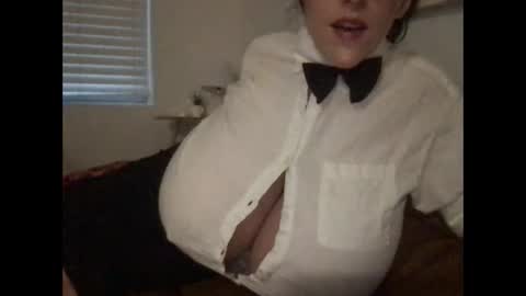 Snapshot of honeybbxx chatting on January 2025 10:33:01 PM honeybbxx online show from January 2025 10:33:01 PM
