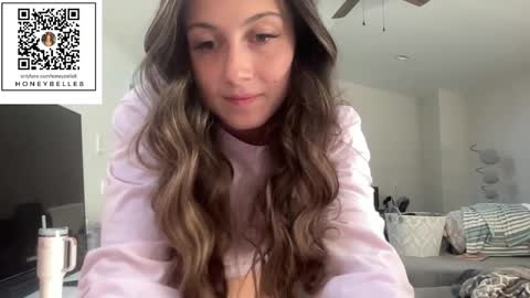 Snapshot of honeybelle8 chatting on December 2024 02:17:02 PM belle brunette online show from December 2024 02:17:02 PM