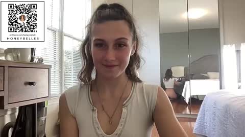 Snapshot of honeybelle8 chatting on January 2025 06:26:01 PM belle brunette online show from January 2025 06:26:01 PM