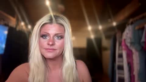 honeybuhnny online show from March 2026 08:07:01 AM