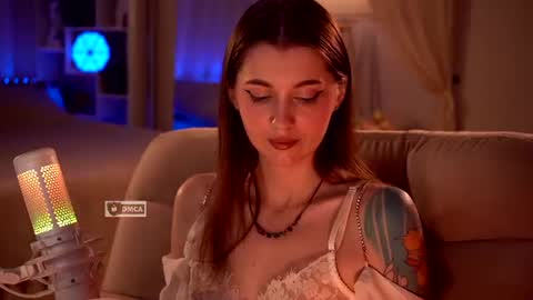honeycherry_ online show from July 2026 09:28:02 PM