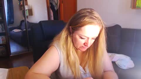 HoneydewMolly online show from December 2025 12:36:02 PM