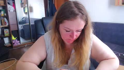 HoneydewMolly online show from April 2026 11:11:01 AM