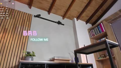 Snapshot of honeyhot69__ chatting on March 2025 02:23:02 PM Sofia independent model online show from March 2025 02:23:02 PM