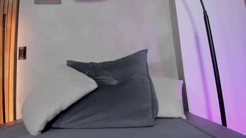 Snapshot of honeyhot69__ chatting on September 2025 11:21:02 AM Sofia independent model online show from September 2025 11:21:02 AM