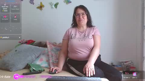Snapshot of honeyhotpaty chatting on December 2024 06:23:02 PM sofia online show from December 2024 06:23:02 PM