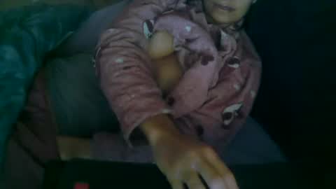 Snapshot of honeyjuice7 chatting on December 2025 09:04:02 AM Sensimilla online show from December 2025 09:04:02 AM