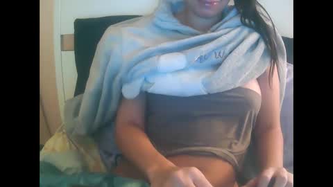 Snapshot of honeyjuice7 chatting on February 2026 08:14:02 PM Sensimilla online show from February 2026 08:14:02 PM