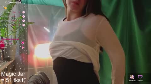 Molly  online show from September 2025 05:18:01 AM