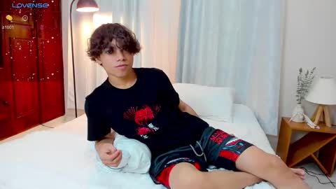 Snapshot of honeymoon_sariel chatting on October 2025 02:04:02 PM honeymoon_sariel online show from October 2025 02:04:02 PM