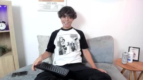 Snapshot of honeymoon_sariel chatting on October 2025 08:08:01 PM honeymoon_sariel online show from October 2025 08:08:01 PM